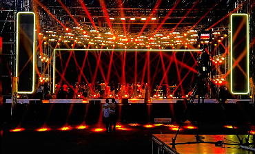 NOWLIT QR-B295 Beam Lights, Nijerya'daki Sahne Etkinliğinde Parlıyor (İçerik)