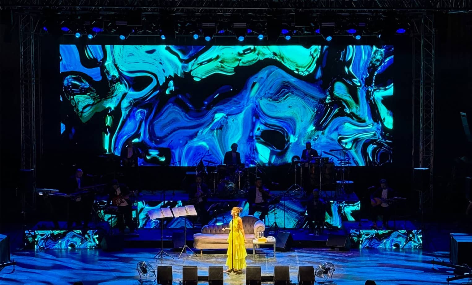 VKN VP1200IP, Türkiye'de bir açık hava konserinde.